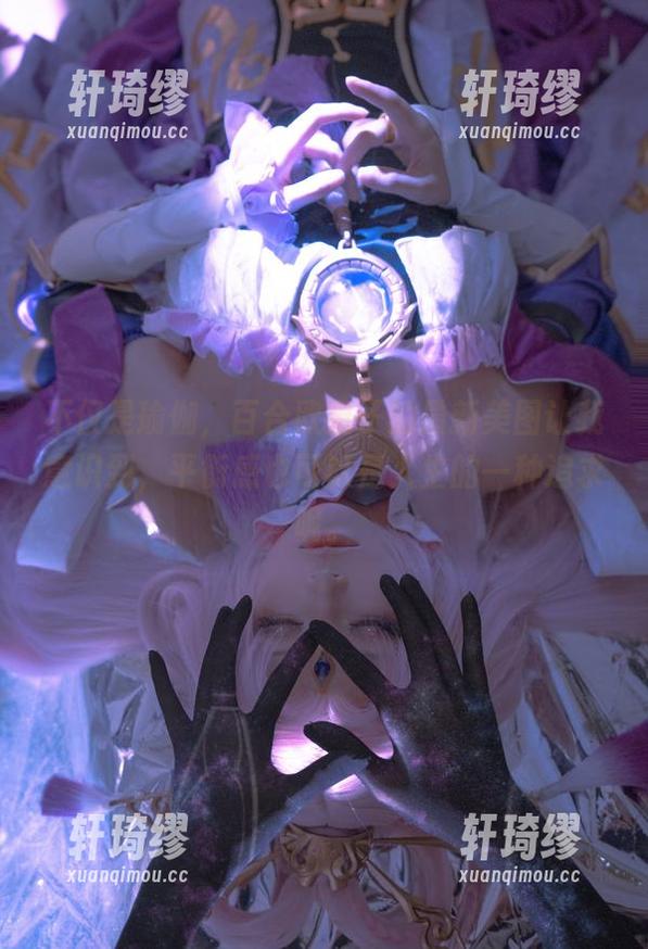 不仅是瑜伽，百合欧皇子的最新美图让我意识到，平衡感也可以是人生的一种追求呢。