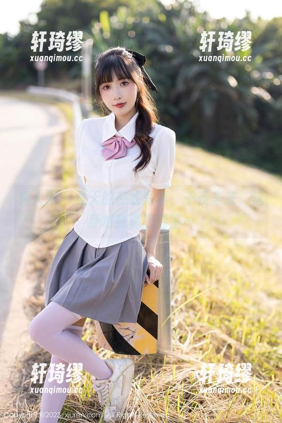 秀人网 - 夏天的在线写真，千夜未来，这身材我真想借鉴…