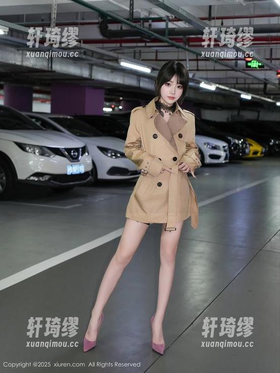 秀人网 - 户外全集，娜娜baby又一次成功捕捉了微风的回眸！