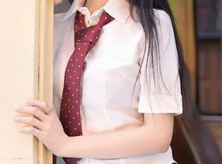 秀人网 – 油田溪溪天台美图：翻个身都是风景，瞅瞅这屋顶的文艺气息！