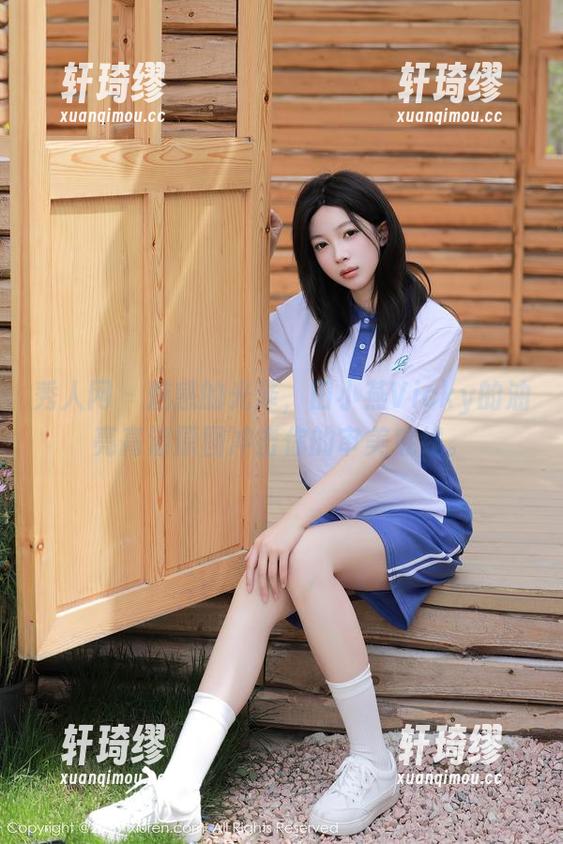 秀人网 - 魅惑的光泽，田小燕Vicky的油亮高清原图冲击你的审美底线。