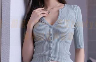 秀人网 – 厨房与梦——芝芝booty私房图集中的无声乐章