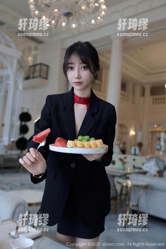秀人网-陆萱萱 秀人网 - 陆萱萱黑色护士制服,分享“悄悄养病”的新姿势!