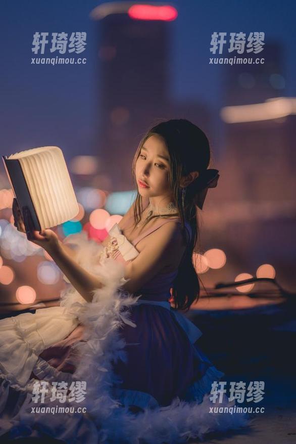 职业装作品，穆零Mu0这小子可真会玩，果然是打从心底透着职场的气息。