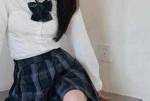 绮梦摄影 – 睡衣诱惑，蔡蔡自然流露：原图只是个开始，后面的事儿就超乎想象！