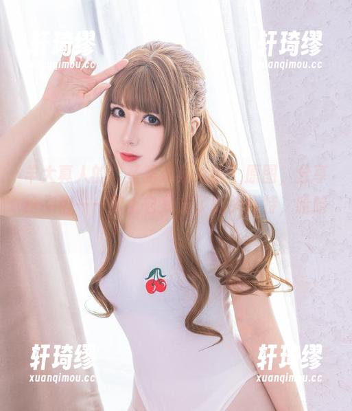 羊大真人的“圣路易斯礼服”原图，分享给你们——穿上它我成了街头模特，哈哈！
