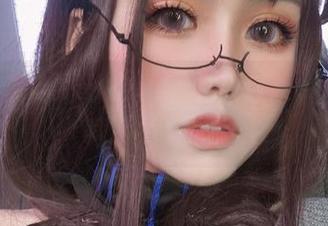 芊川一笑MNK的私藏学妹合集，哦，下载了才明白！