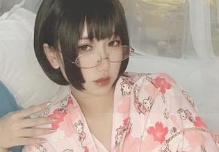 无圣光，图集里的芋圆侑子，穿上路易九世礼服，是要去参加王国的派对吗？