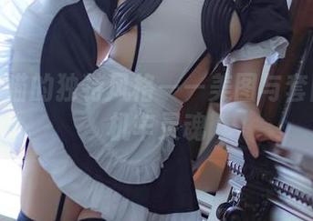 荒井喵喵的独特风格——美图与套图中的机车灵魂