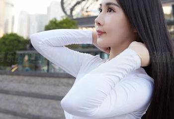 蜜桃社 – 博乐厨娘蜜蕊Mary的私拍合集：每一张都是私密分享