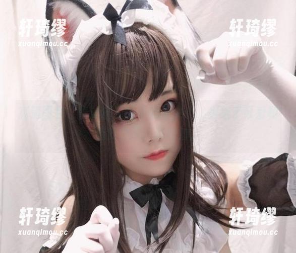 高清图包，蜜汁猫裘的小奶牛女仆，纠结于可爱和俏皮之间，真微妙。