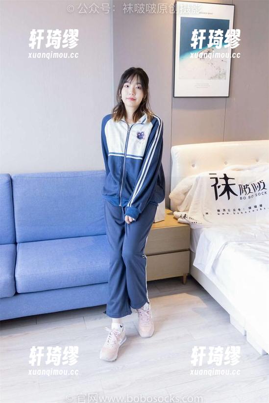袜啵啵 - 小安与白棉袜：一场没有任何光环的写真闹剧