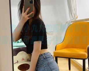 微密圈 – 软妹小九九的厨娘写真合集，背景是厨房，可我更关注她的那双手！