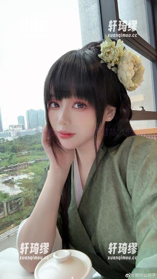 私拍图包里的护士阿九从不咕咕，走心的慵懒却又打动