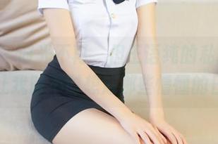 青豆客 – 时光不再，但王语纯的私拍和JK气息让我时不时想起那些懵懂的日子。